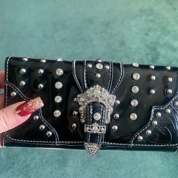 Purse .. Matching Wallet & Earrings - Picture 2 of 14